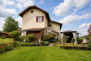 Maison de deux logements avec annexe polyvalente