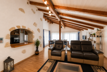 Maison de deux logements avec annexe polyvalente