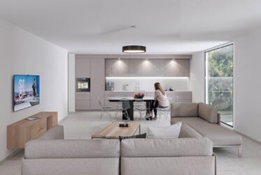 Grosszügige 5.5-Zimmer-Wohnung mit gedecktem Südwest-Balkon