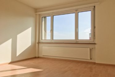Appartement de 4 pièces au 3ème étage à louer à Peseux