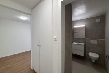 Studio rénové au 2ème étage à louer à Peseux