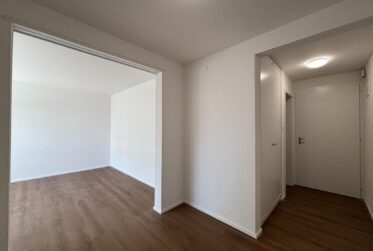 Studio rénové au 2ème étage à louer à Peseux