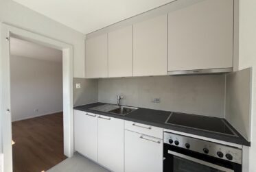 Studio rénové au 2ème étage à louer à Peseux