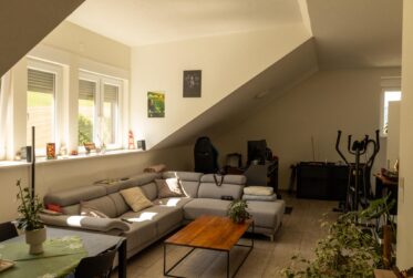 Appartement mansardé de 3,5 pièces à Couvet