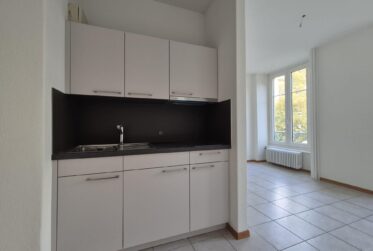 Studio au 1er étage à louer à Neuchâtel
