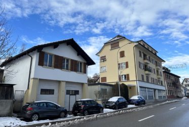 Grand garage à louer, situé dans une villa