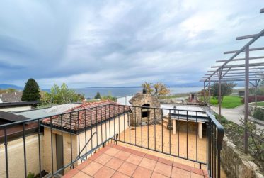 Maison avec vue panoramique sur le lac et les Alpes