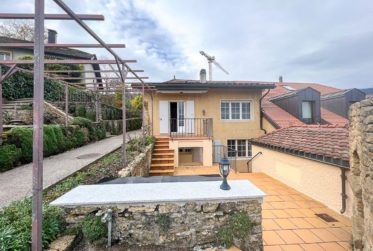 Maison avec vue panoramique sur le lac et les Alpes