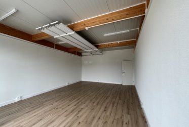 Local commercial polyvalent à louer