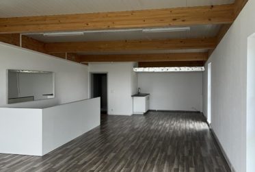 2182 - Plusieurs locaux commerciaux / Box à louer à Cortaillod