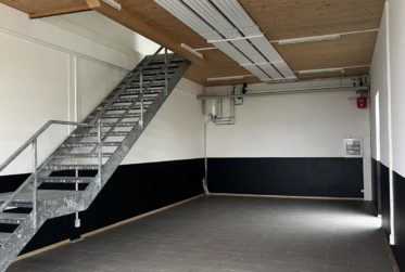 2182 - Plusieurs locaux commerciaux / Box à louer à Cortaillod