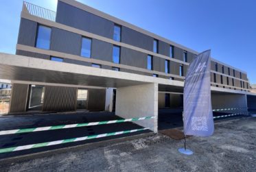 Appartement à louer de 3.5 pièces dans un immeuble construit récemment