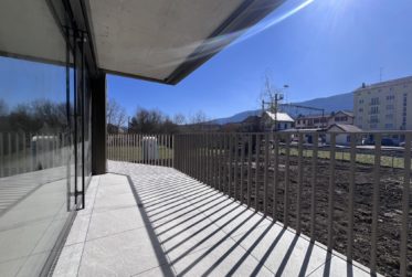 Appartement à louer de 3.5 pièces dans un immeuble construit récemment