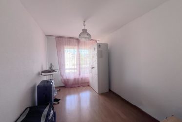 Spacieux appartement de 5.5 pièces au dernier étage avec joli dégagement