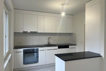 À louer à Büetigen : appartement de 4.5 pièces rénové, avec jardin