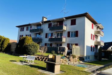 À louer à Büetigen : appartement de 4.5 pièces rénové, avec jardin