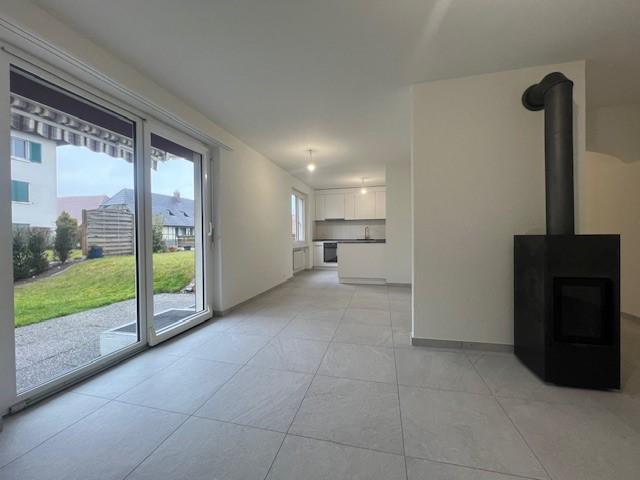 À louer à Büetigen : appartement de 4.5 pièces rénové, avec jardin