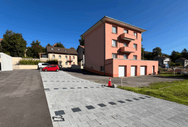 Places de parc extérieures à louer