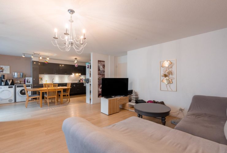 Spacieux 4.5 pièces rénové avec balcon au centre-ville