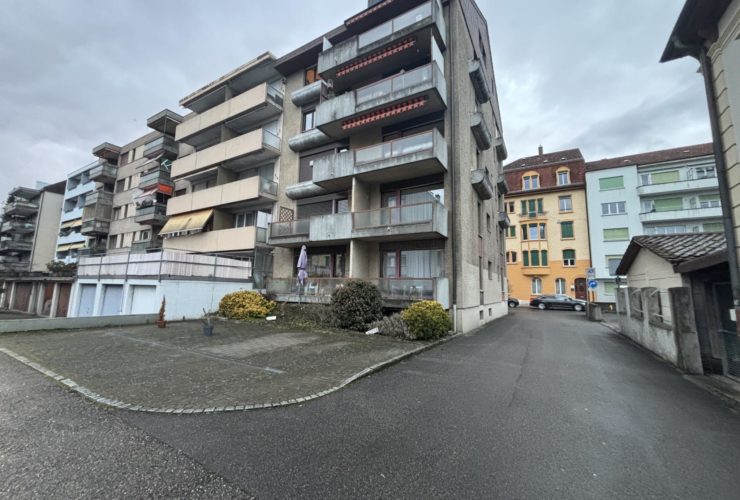 Place de parc extérieure à louer