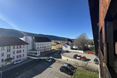 Grand appartement 4 pièces de 115 m² avec balcon – La Sagne