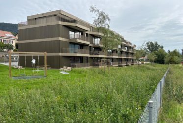 Appartement à louer de 4.5 pièces dans un immeuble construit récemment